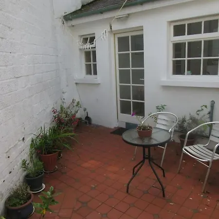 Cathedral Cottage Londonderry Exterior photo